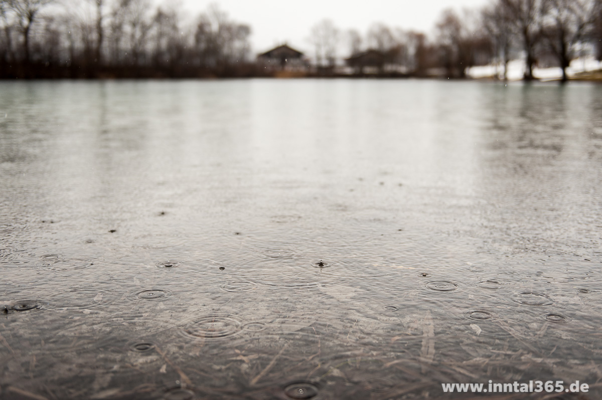 30.03.2015 - Kieferer See im Regen